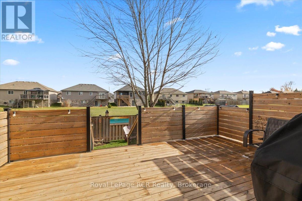 219 16th Avenue Crescent, Hanover, Ontario N4N 3V3 - Photo 28 - X12559394