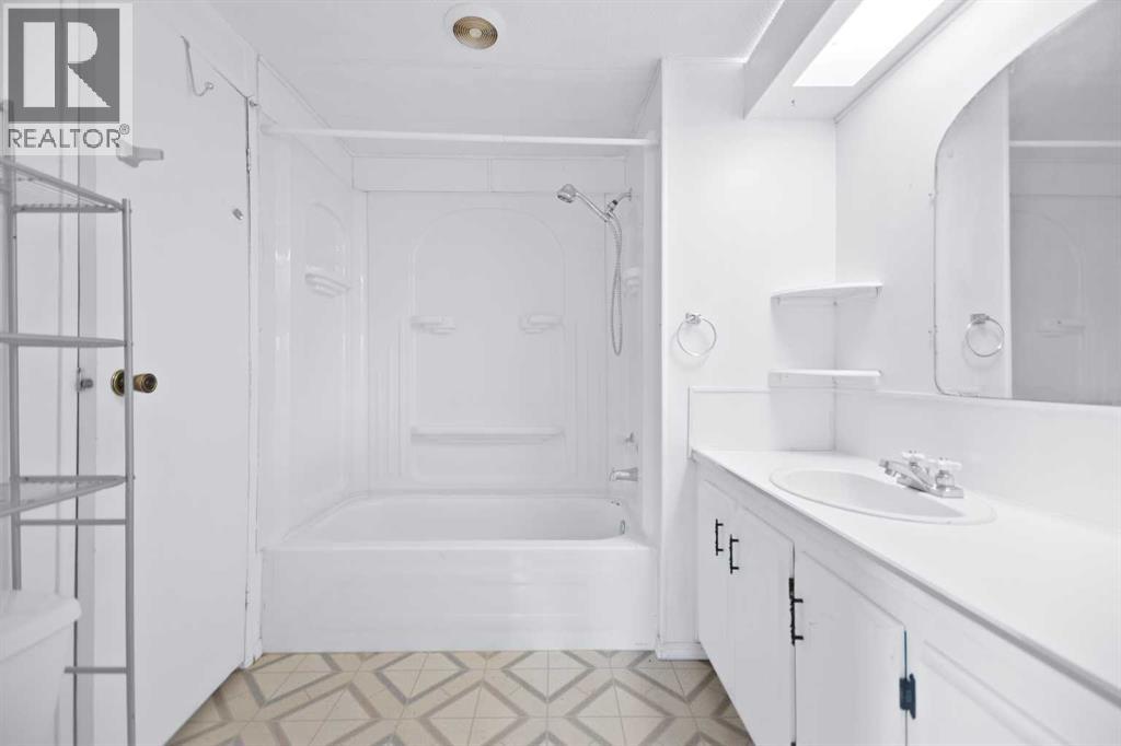 316 3 Street N, Vulcan, Alberta  T0L 2B0 - Photo 28 - A2262531