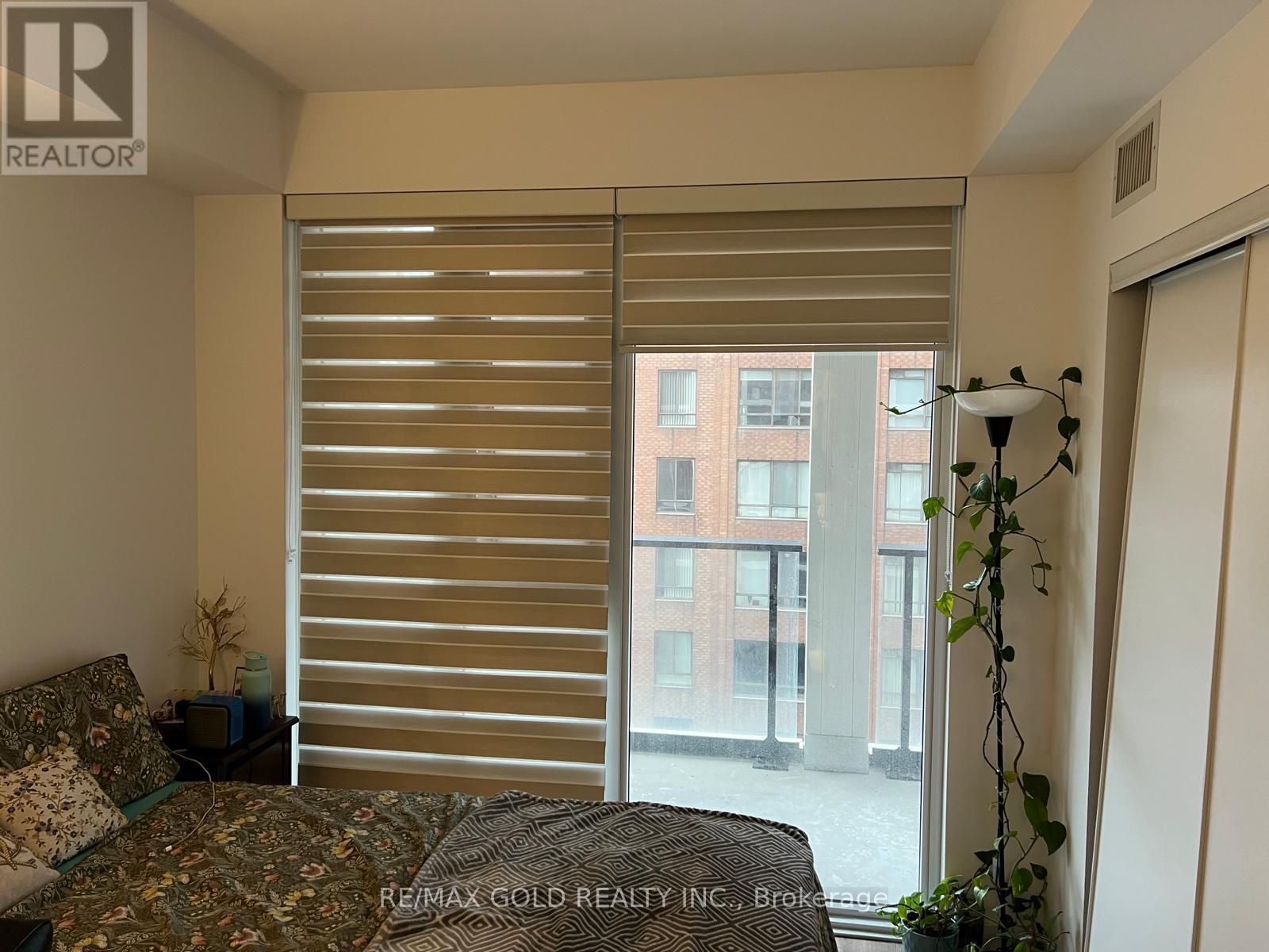 812 - 20 Edward Street W, Toronto, Ontario  M5G 0C5 - Photo 3 - C12632150