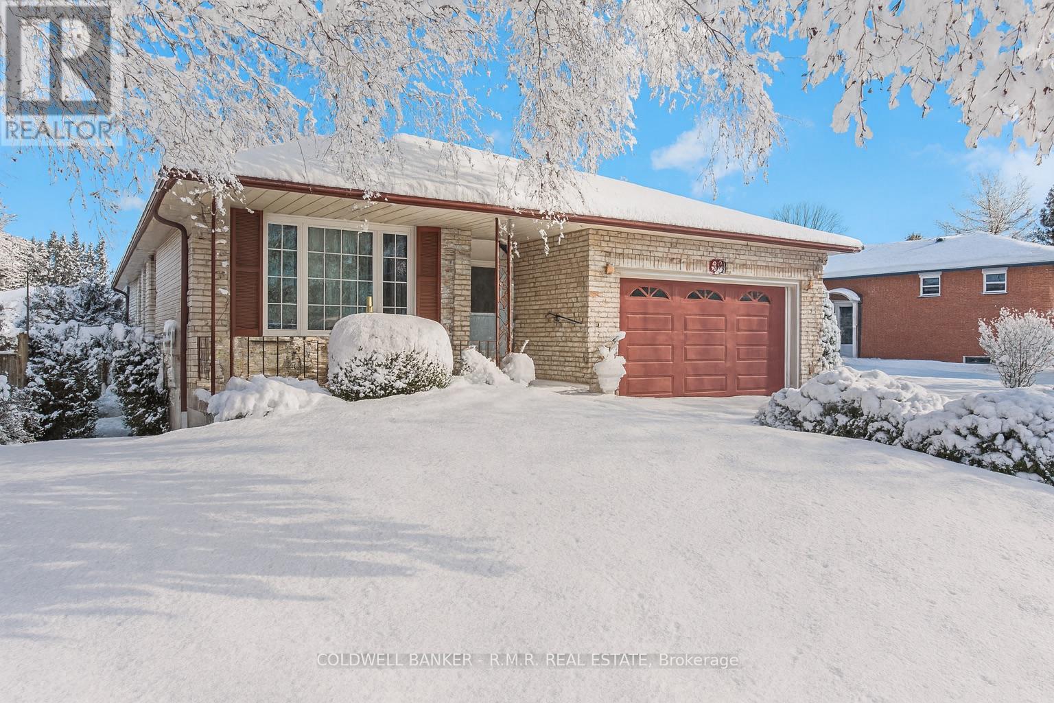 39 Ewen Drive, Uxbridge, Ontario  L9P 1L5 - Photo 6 - N12381192