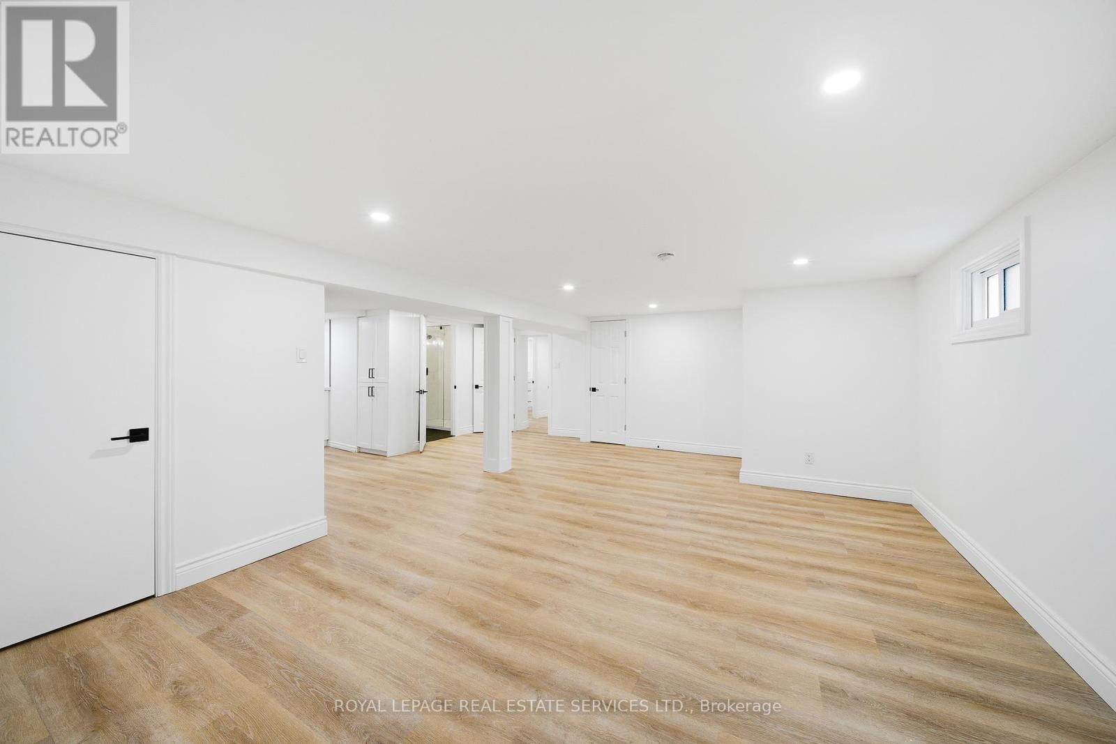 6 Corbett Crescent, Aurora, Ontario  L4G 2G1 - Photo 4 - N12426625