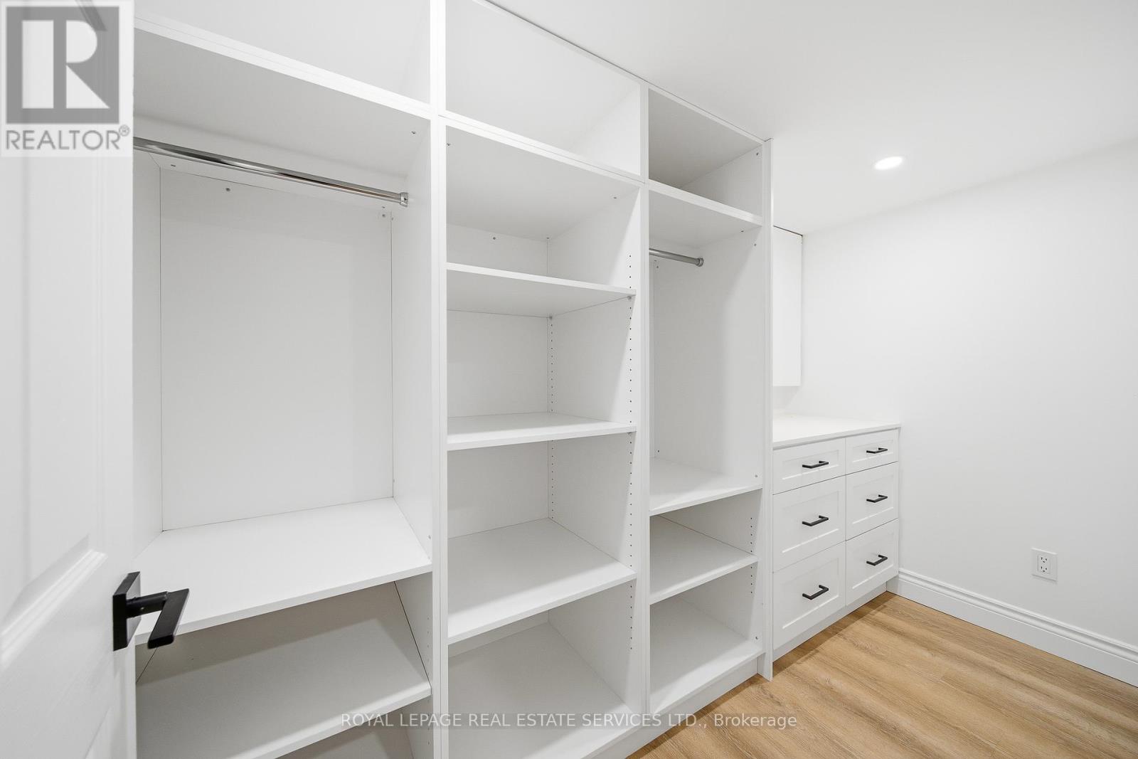 6 Corbett Crescent, Aurora, Ontario  L4G 2G1 - Photo 19 - N12426625