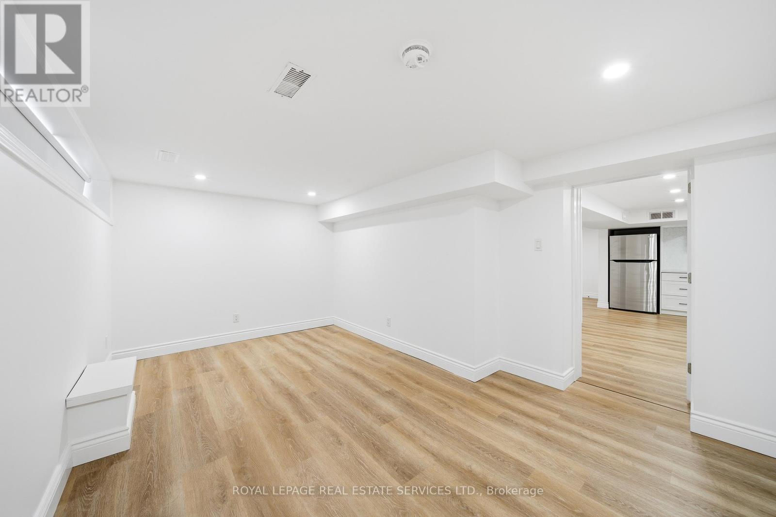 6 Corbett Crescent, Aurora, Ontario  L4G 2G1 - Photo 17 - N12426625