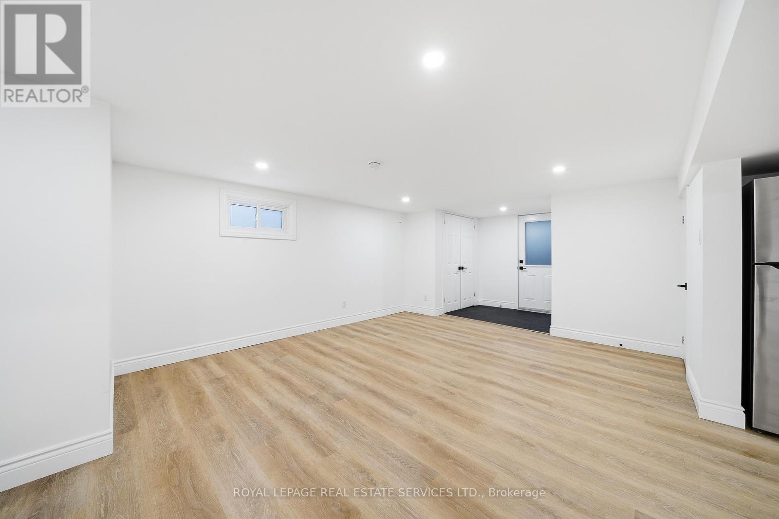 6 Corbett Crescent, Aurora, Ontario  L4G 2G1 - Photo 8 - N12426625