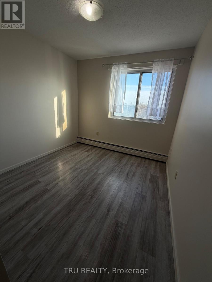 209 - 20 Chesterton Drive, Ottawa, Ontario K2E 6Z7 - Photo 8 - X12615972