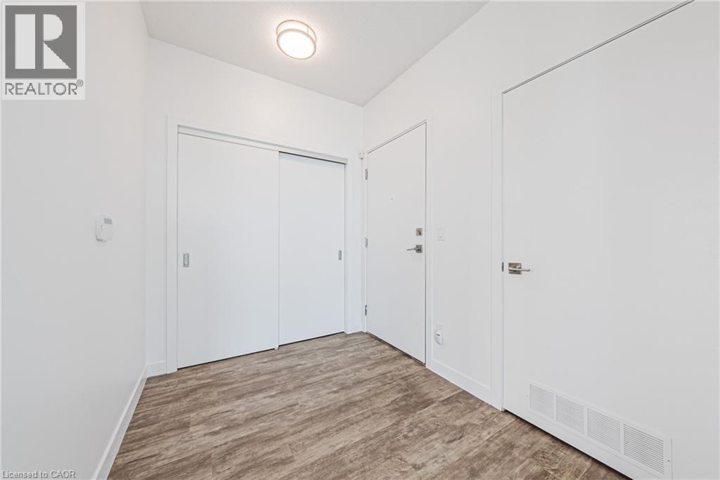 2081 Fairview Street Unit# 2001, Burlington, Ontario  L7R 0E4 - Photo 5 - 40793549