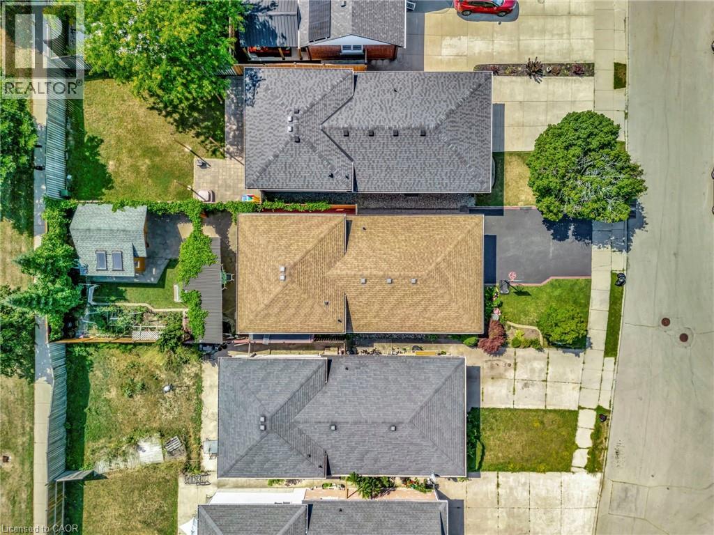 39 Marilyn Court, Hamilton, Ontario  L9B 2T5 - Photo 42 - 40793847