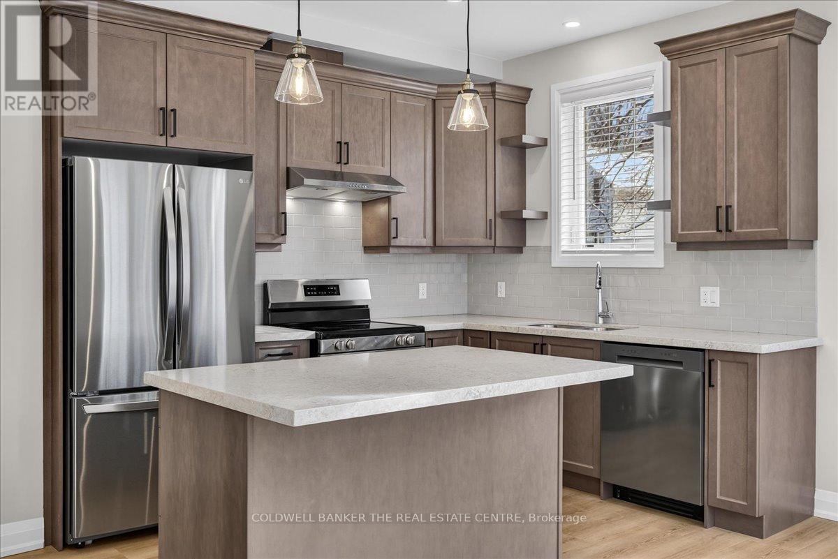 Unit 2 - 361 Queen Street, Newmarket, Ontario  L3Y 2G7 - Photo 11 - N12632162