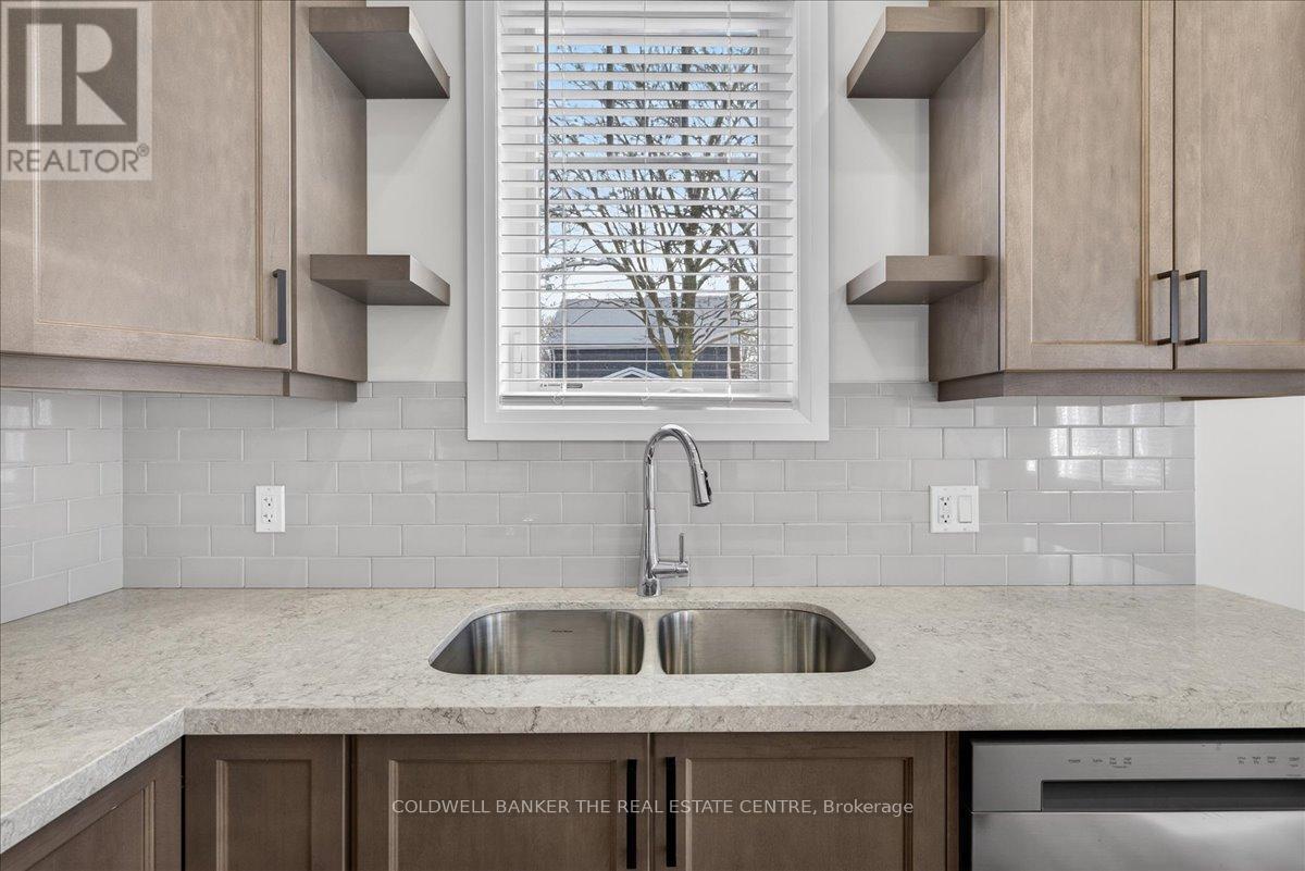 Unit 2 - 361 Queen Street, Newmarket, Ontario  L3Y 2G7 - Photo 16 - N12632162