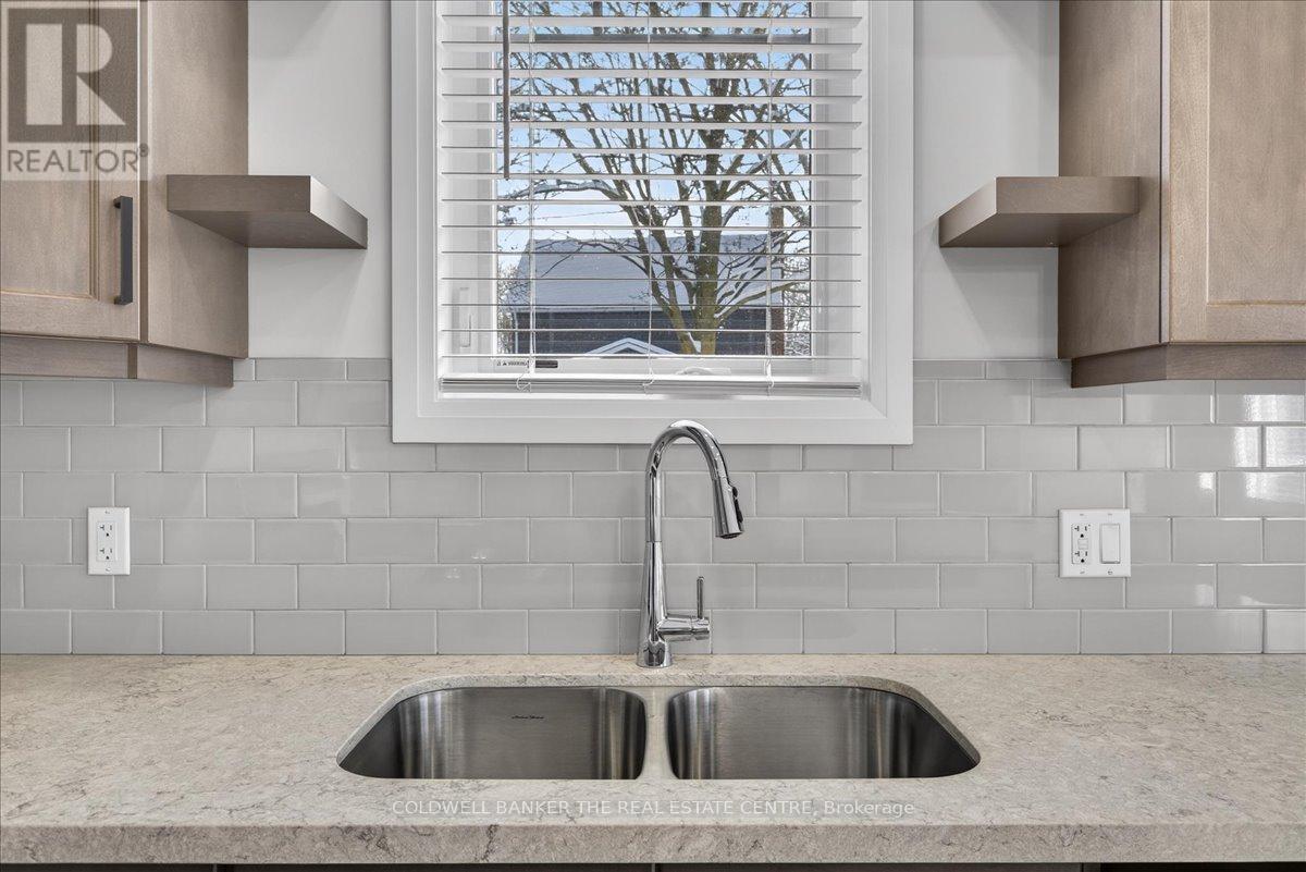 Unit 2 - 361 Queen Street, Newmarket, Ontario  L3Y 2G7 - Photo 17 - N12632162