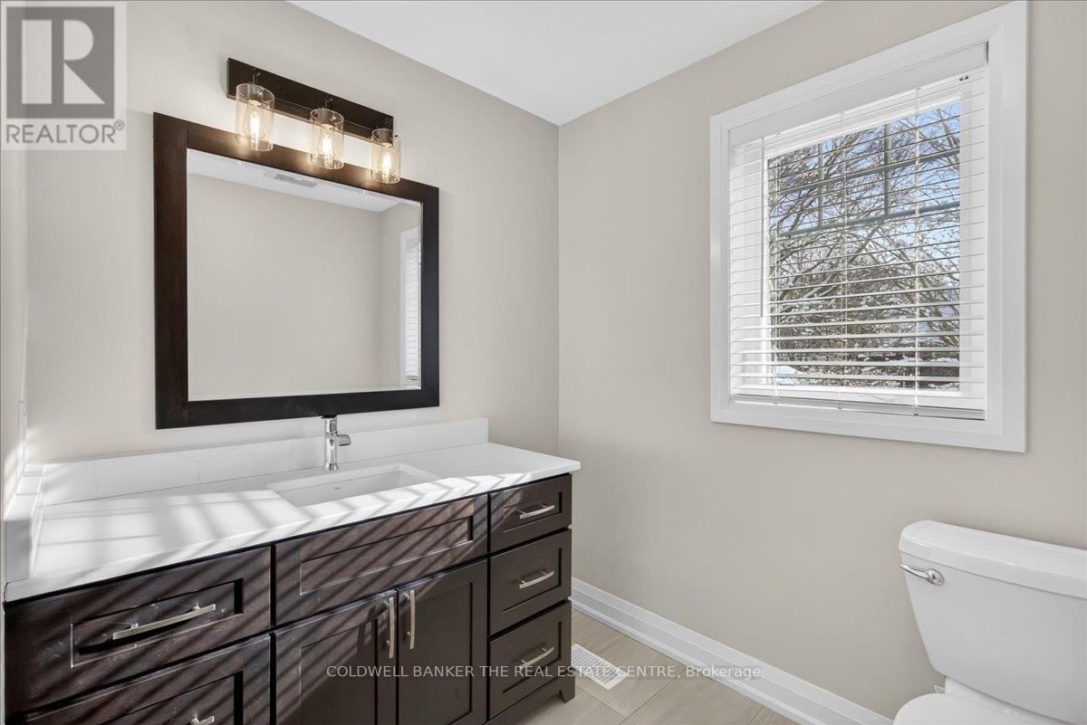 Unit 2 - 361 Queen Street, Newmarket, Ontario  L3Y 2G7 - Photo 24 - N12632162