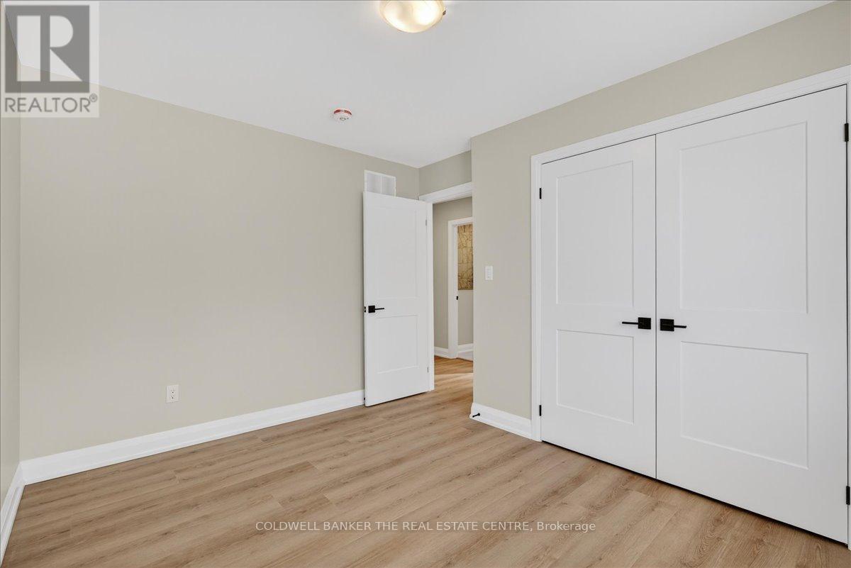 Unit 2 - 361 Queen Street, Newmarket, Ontario  L3Y 2G7 - Photo 28 - N12632162