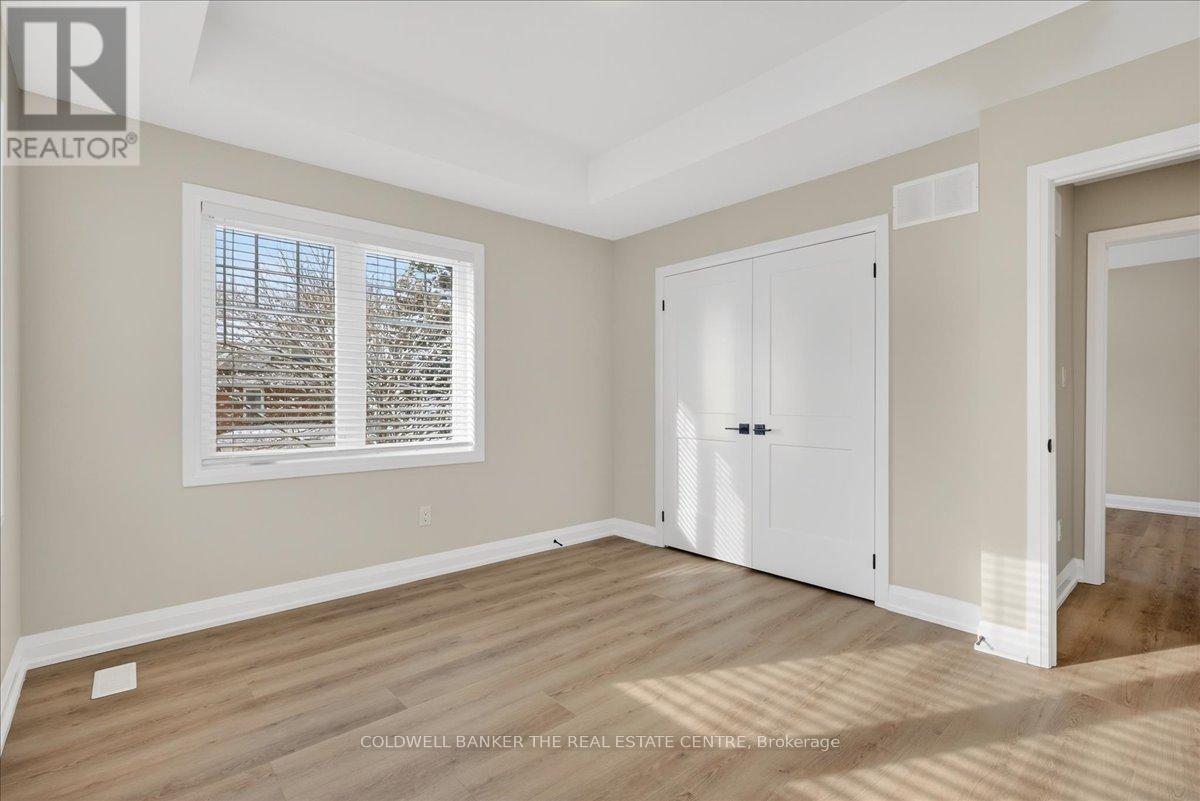 Unit 2 - 361 Queen Street, Newmarket, Ontario  L3Y 2G7 - Photo 31 - N12632162