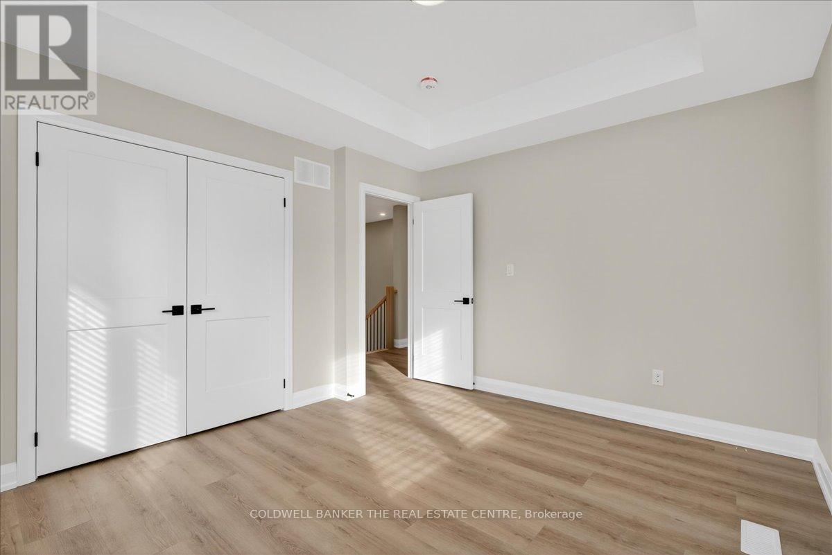 Unit 2 - 361 Queen Street, Newmarket, Ontario  L3Y 2G7 - Photo 32 - N12632162