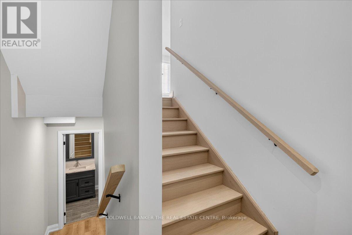 Unit 2 - 361 Queen Street, Newmarket, Ontario  L3Y 2G7 - Photo 33 - N12632162