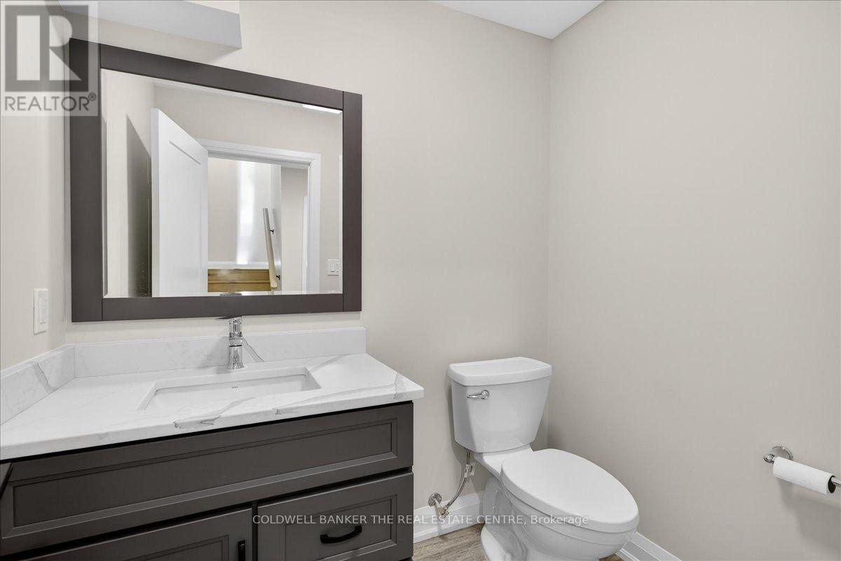 Unit 2 - 361 Queen Street, Newmarket, Ontario  L3Y 2G7 - Photo 34 - N12632162