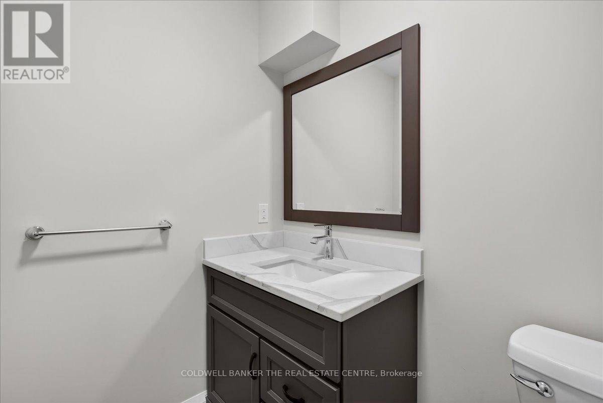 Unit 2 - 361 Queen Street, Newmarket, Ontario  L3Y 2G7 - Photo 35 - N12632162