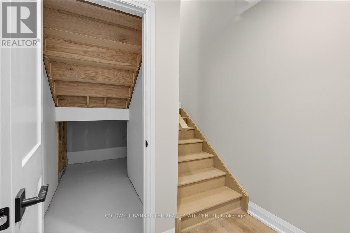 Unit 2 - 361 Queen Street, Newmarket, Ontario  L3Y 2G7 - Photo 39 - N12632162