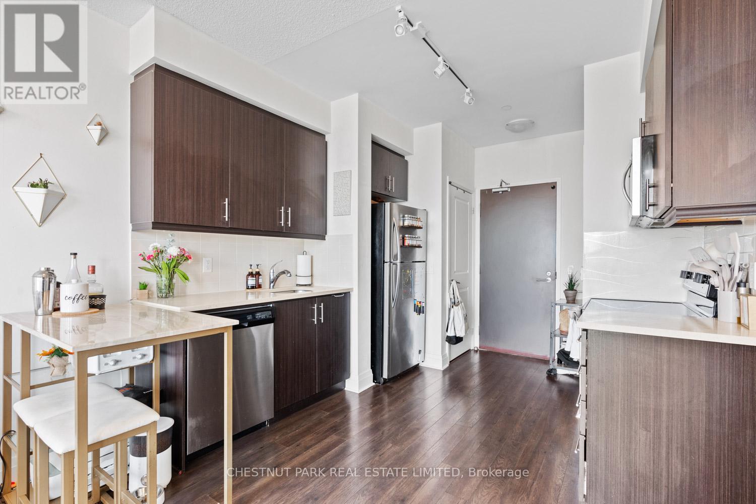 2213 - 17 Zorra Street, Toronto (Islington-City Centre West), Ontario  M8Z 0C8 - Photo 3 - W12632172