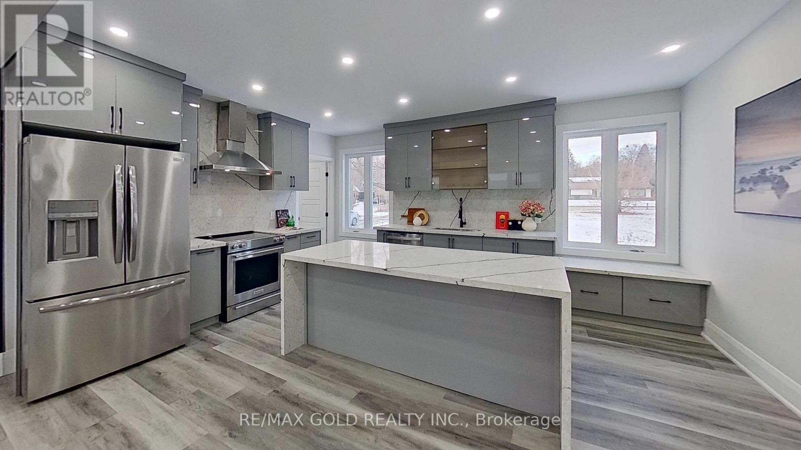 128 Premium Way, Mississauga, Ontario  L5B 1A2 - Photo 6 - W12632176