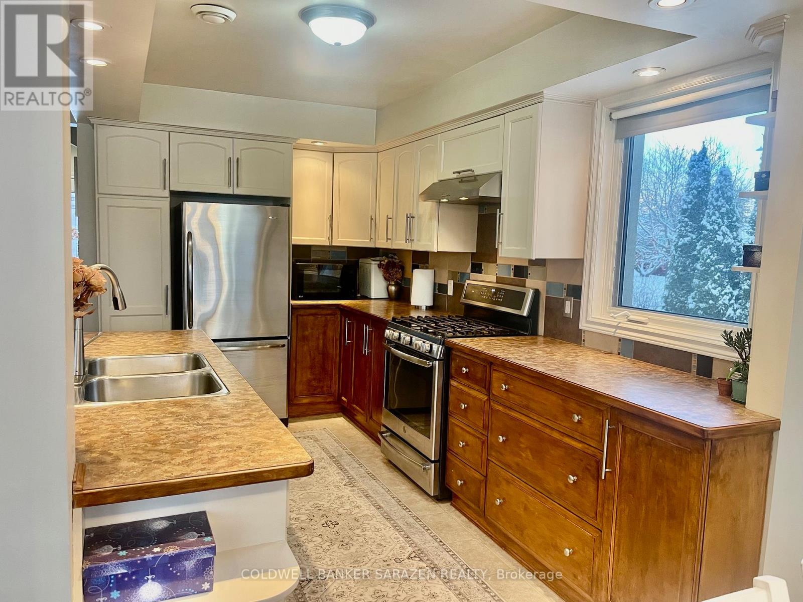 868 Duberry Street, Ottawa, Ontario  K2A 3T3 - Photo 11 - X12602792