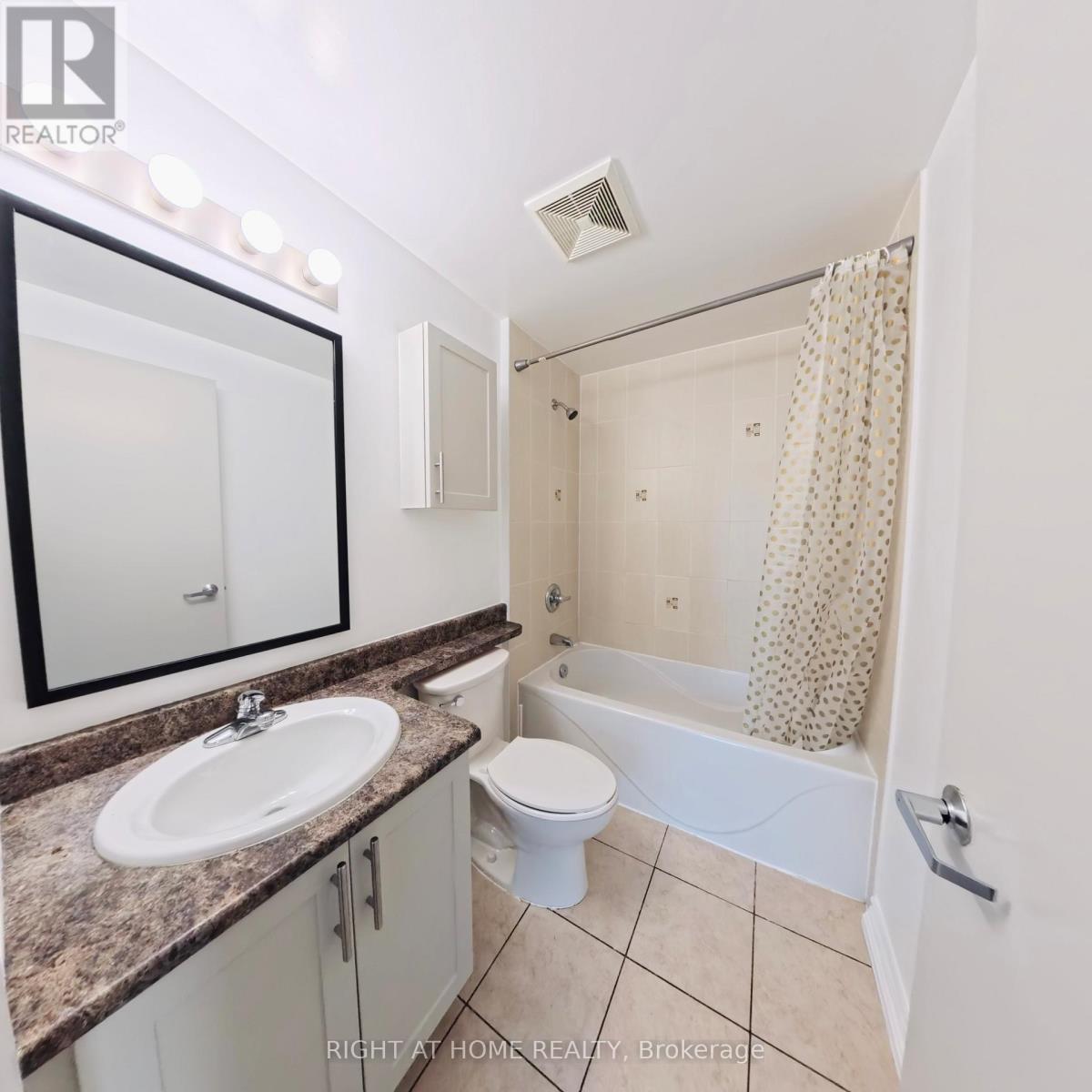 1901 - 234 Rideau Street, Ottawa, Ontario K1N 0A9 - Photo 12 - X12632210