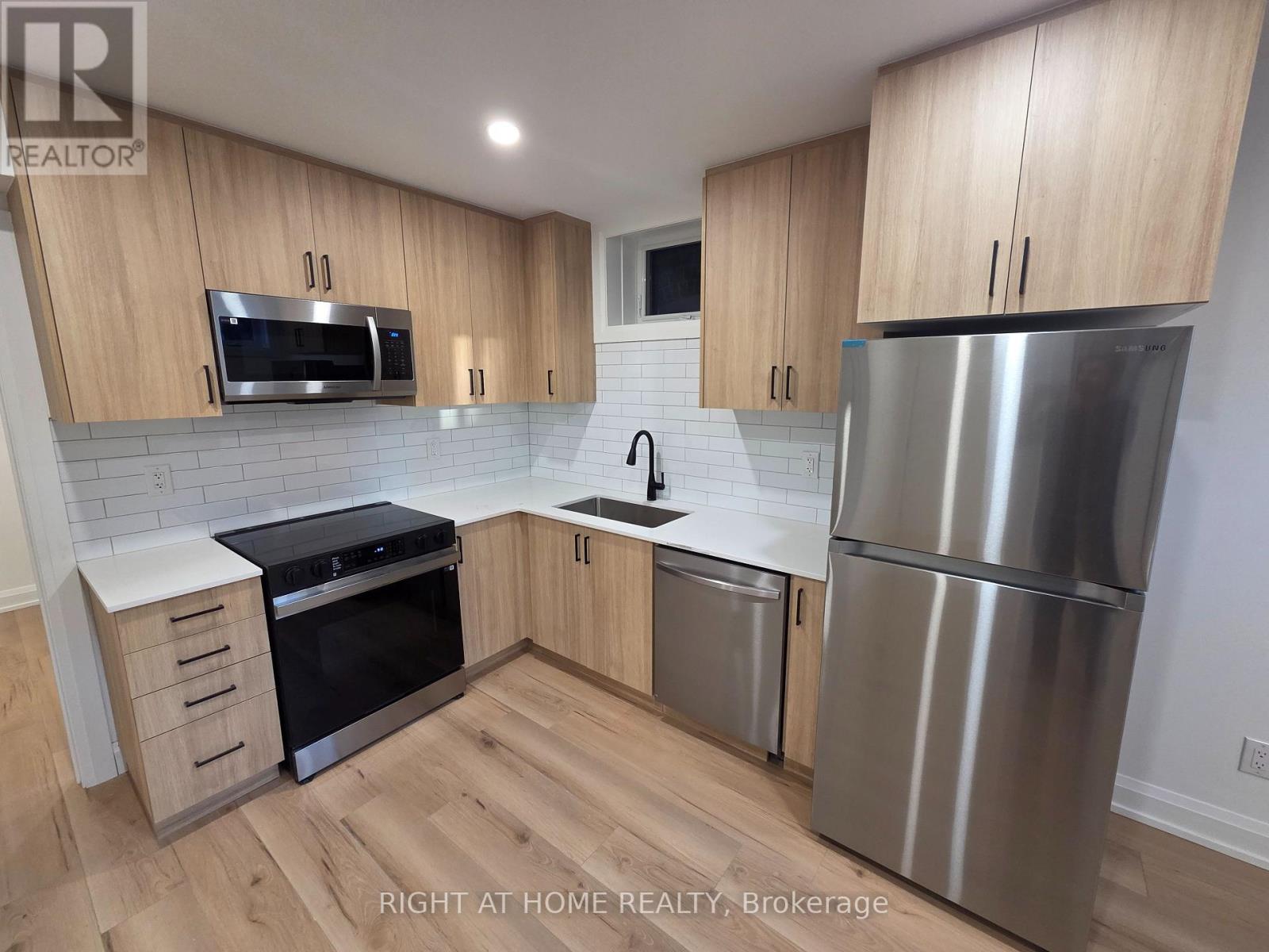 Bf - 55 Camberwell Road, Toronto, Ontario  M6C 3E7 - Photo 3 - C12631680