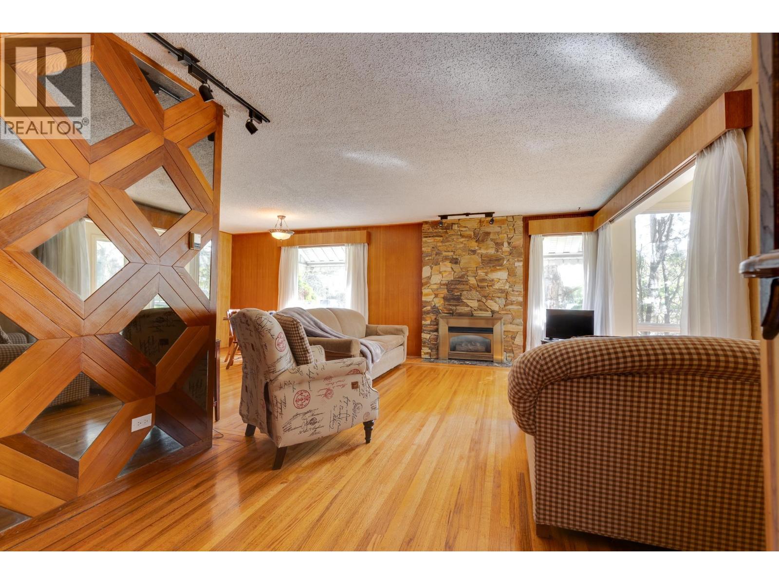 1591 Cedar Street, Prince George, British Columbia  V2L 1B6 - Photo 5 - R3059500