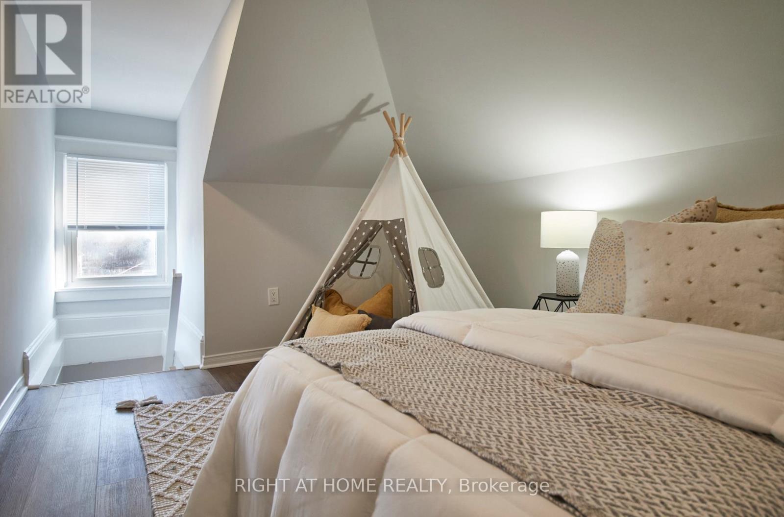 Upper - 124 Agnes Street, Oshawa, Ontario  L1G 1V4 - Photo 16 - E12632220