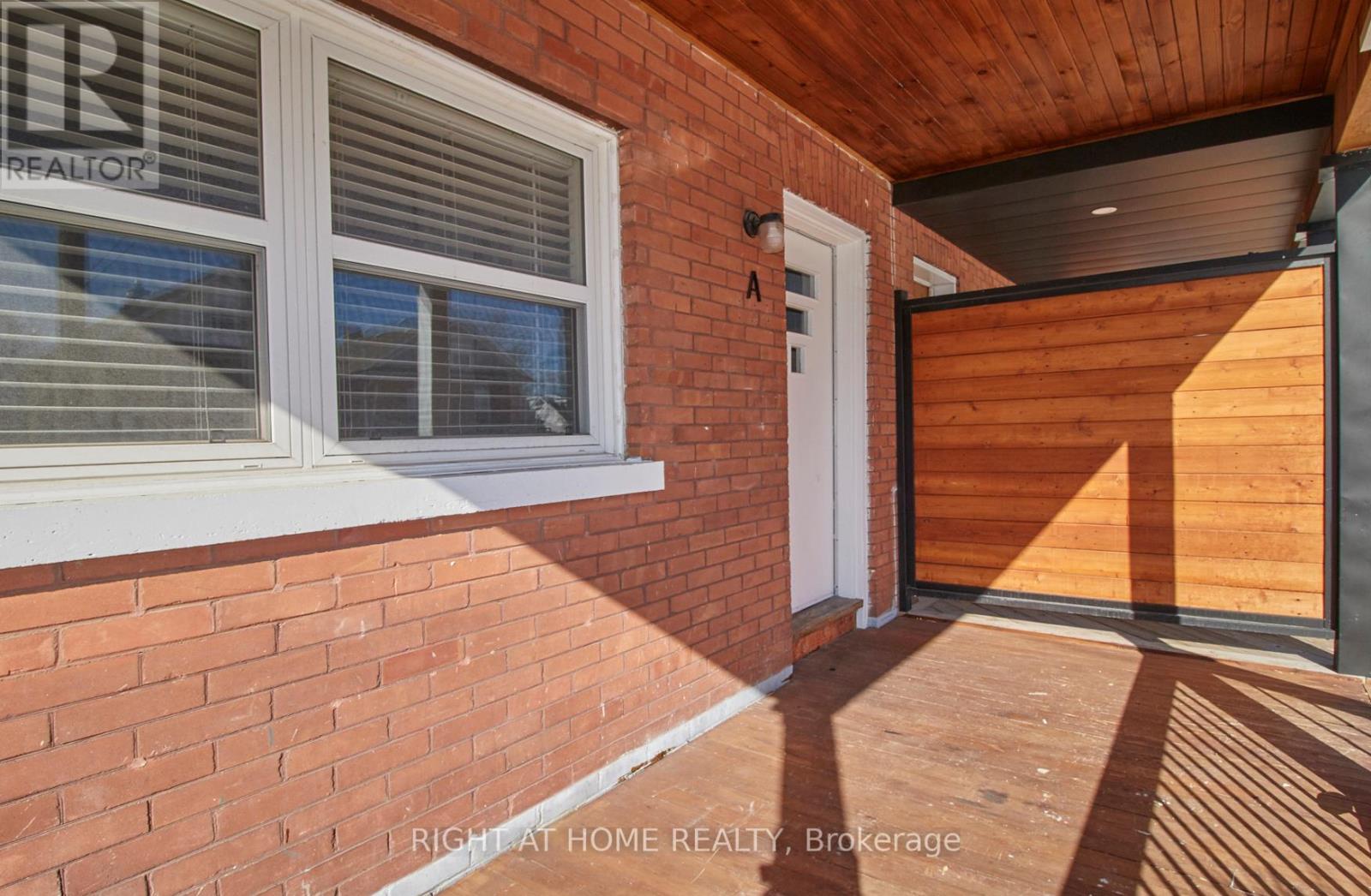 Upper - 124 Agnes Street, Oshawa, Ontario  L1G 1V4 - Photo 3 - E12632220