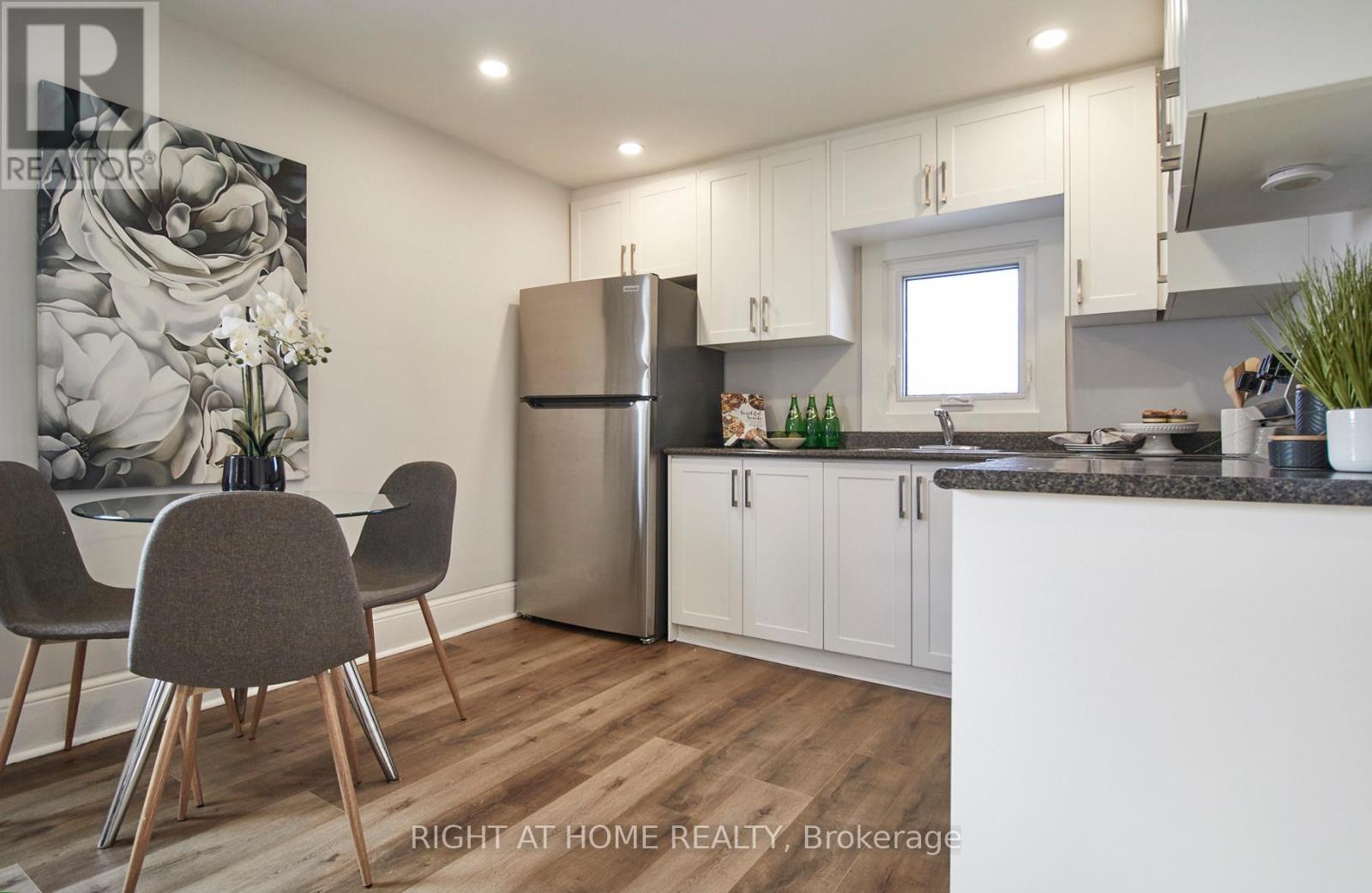 Upper - 124 Agnes Street, Oshawa, Ontario  L1G 1V4 - Photo 6 - E12632220