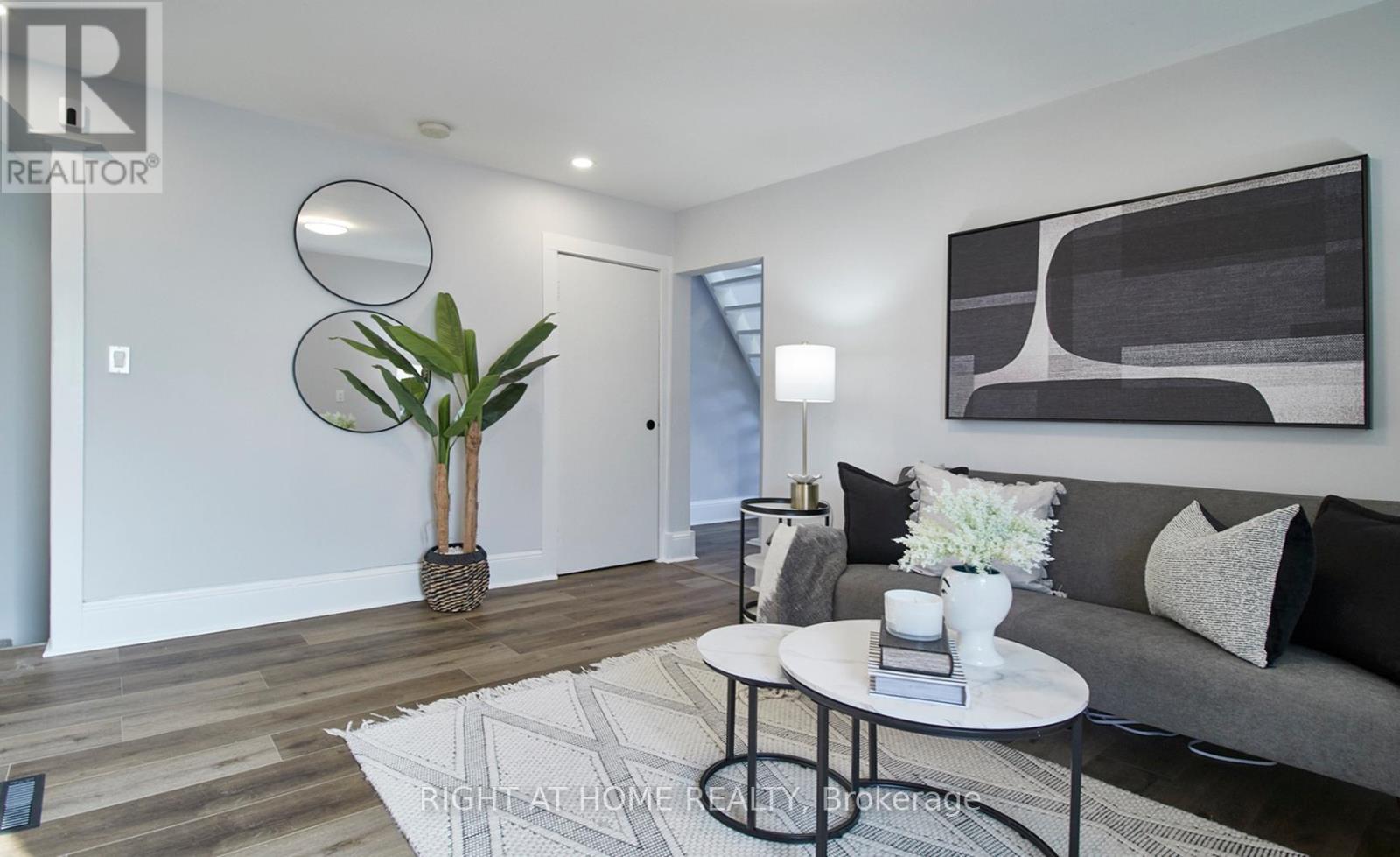 Upper - 124 Agnes Street, Oshawa, Ontario  L1G 1V4 - Photo 7 - E12632220