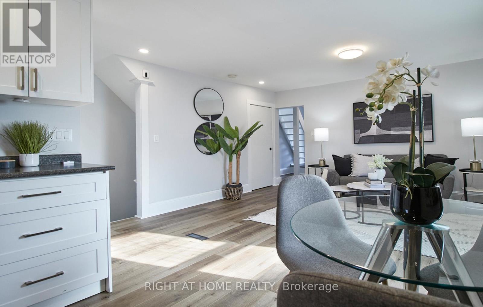 Upper - 124 Agnes Street, Oshawa, Ontario  L1G 1V4 - Photo 8 - E12632220