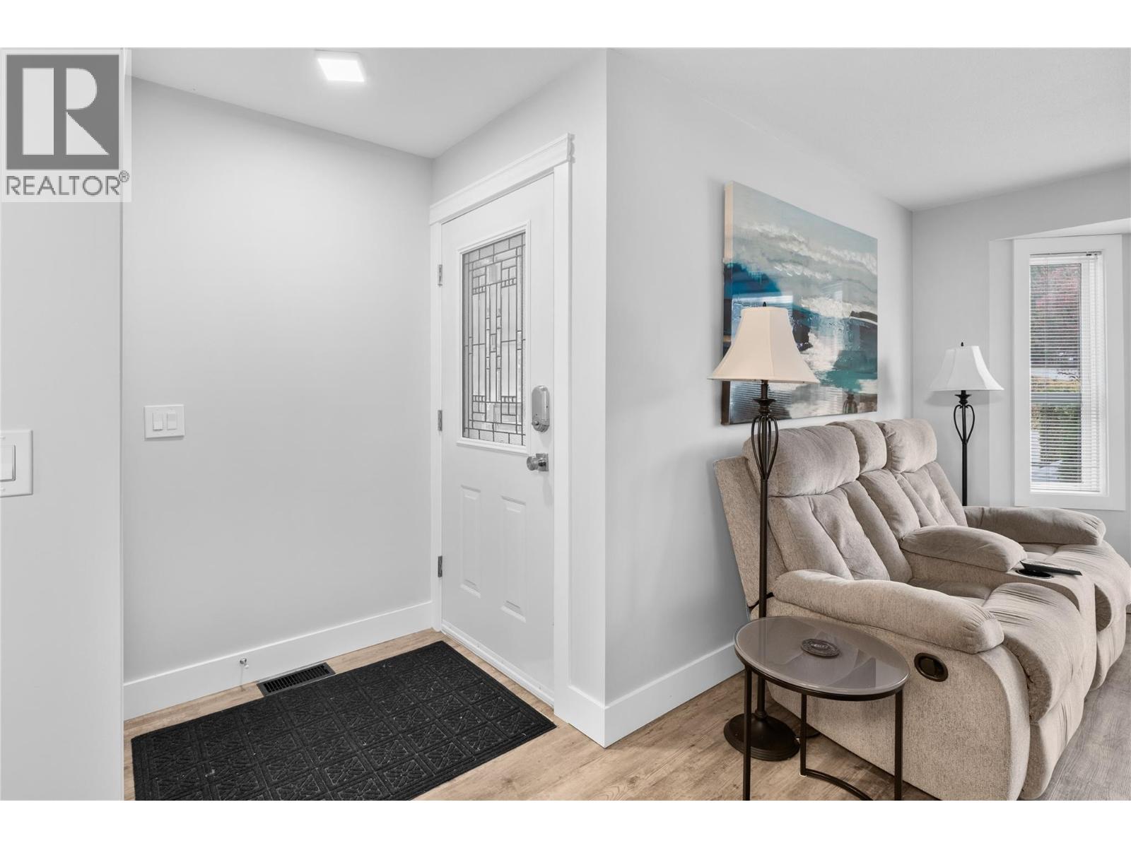 6427 Spencer Road, Kelowna, British Columbia  V1X 7T6 - Photo 6 - 10365587