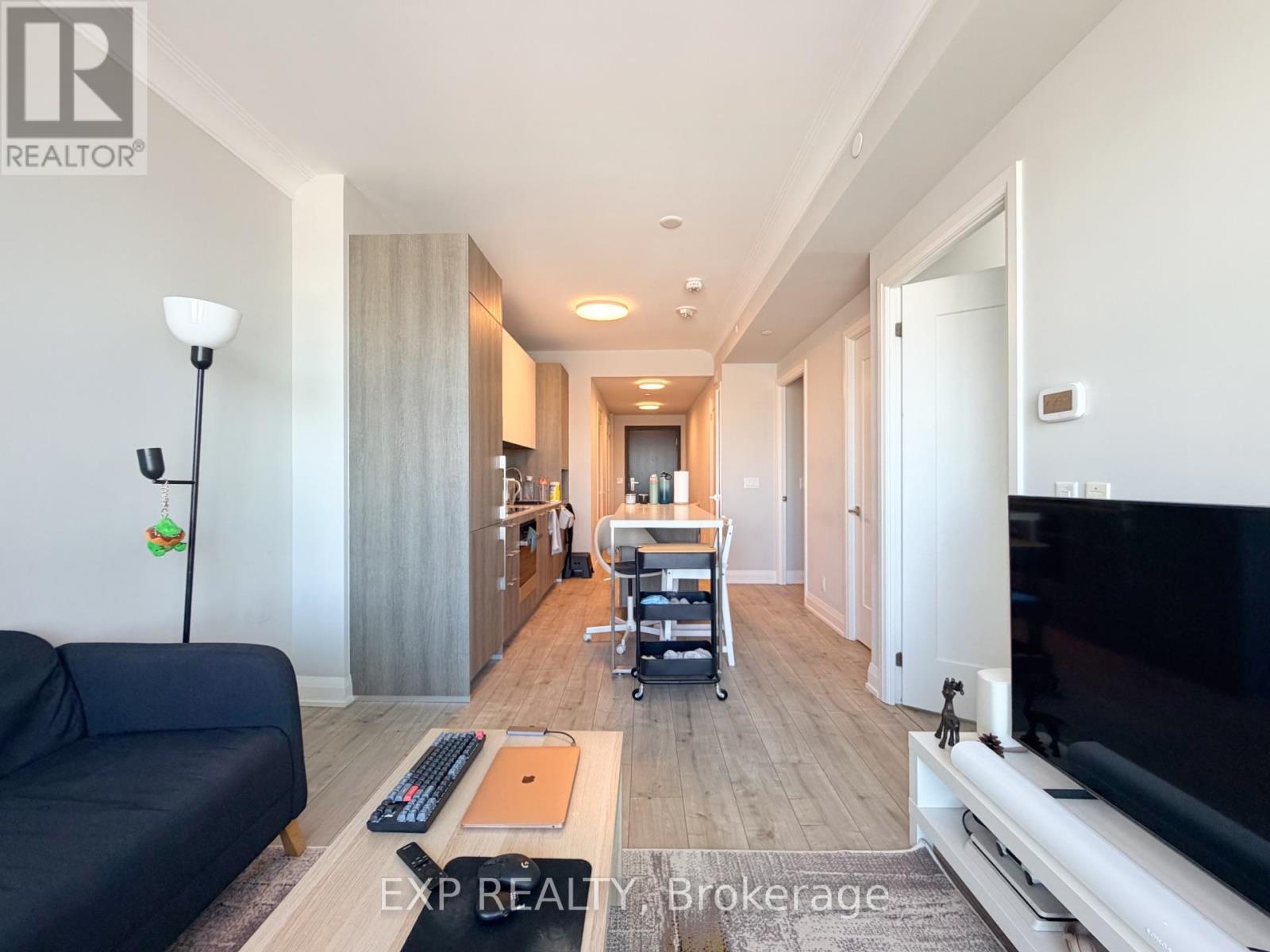 1807 - 18 Water Walk Drive, Markham, Ontario  L3R 6L5 - Photo 6 - N12632202