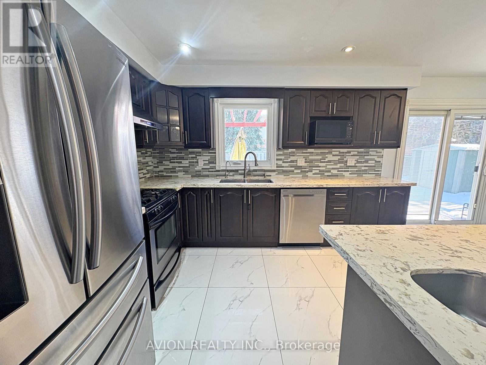 90 Penny Crescent, Markham, Ontario  L3P 5X6 - Photo 13 - N12632218