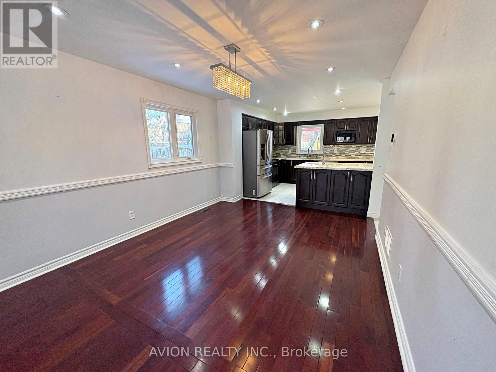 90 Penny Crescent, Markham, Ontario  L3P 5X6 - Photo 7 - N12632218