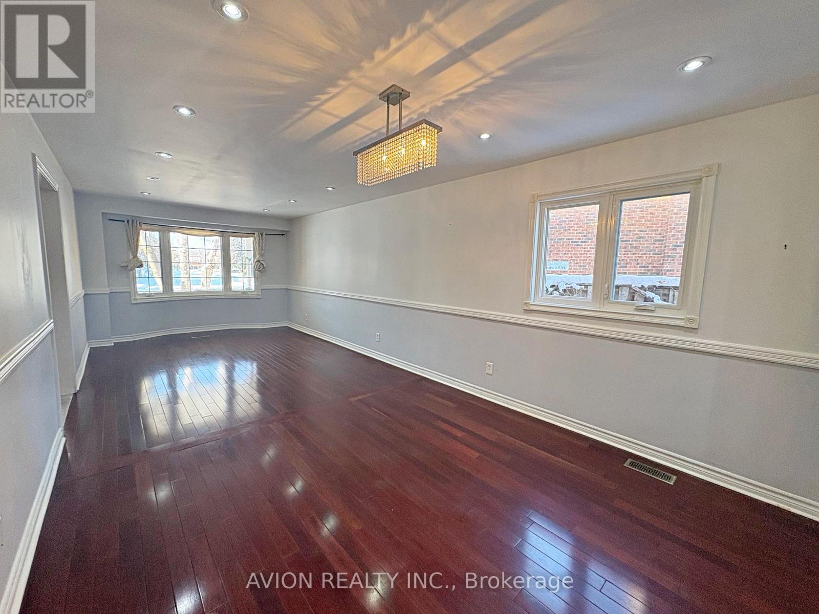 90 Penny Crescent, Markham, Ontario  L3P 5X6 - Photo 8 - N12632218