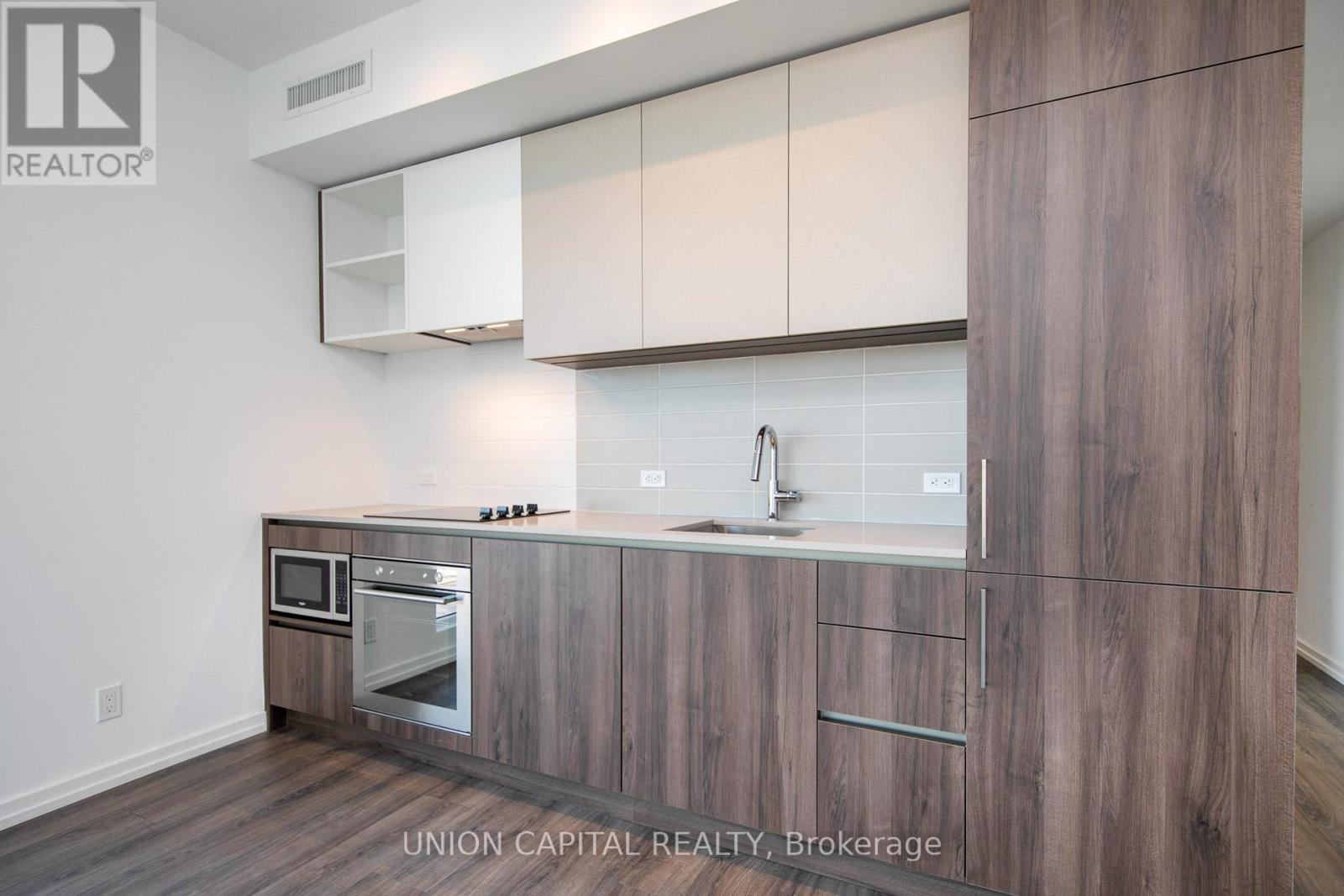 1103 - 1000 Portage Parkway, Vaughan, Ontario  L4K 0L1 - Photo 5 - N12632226