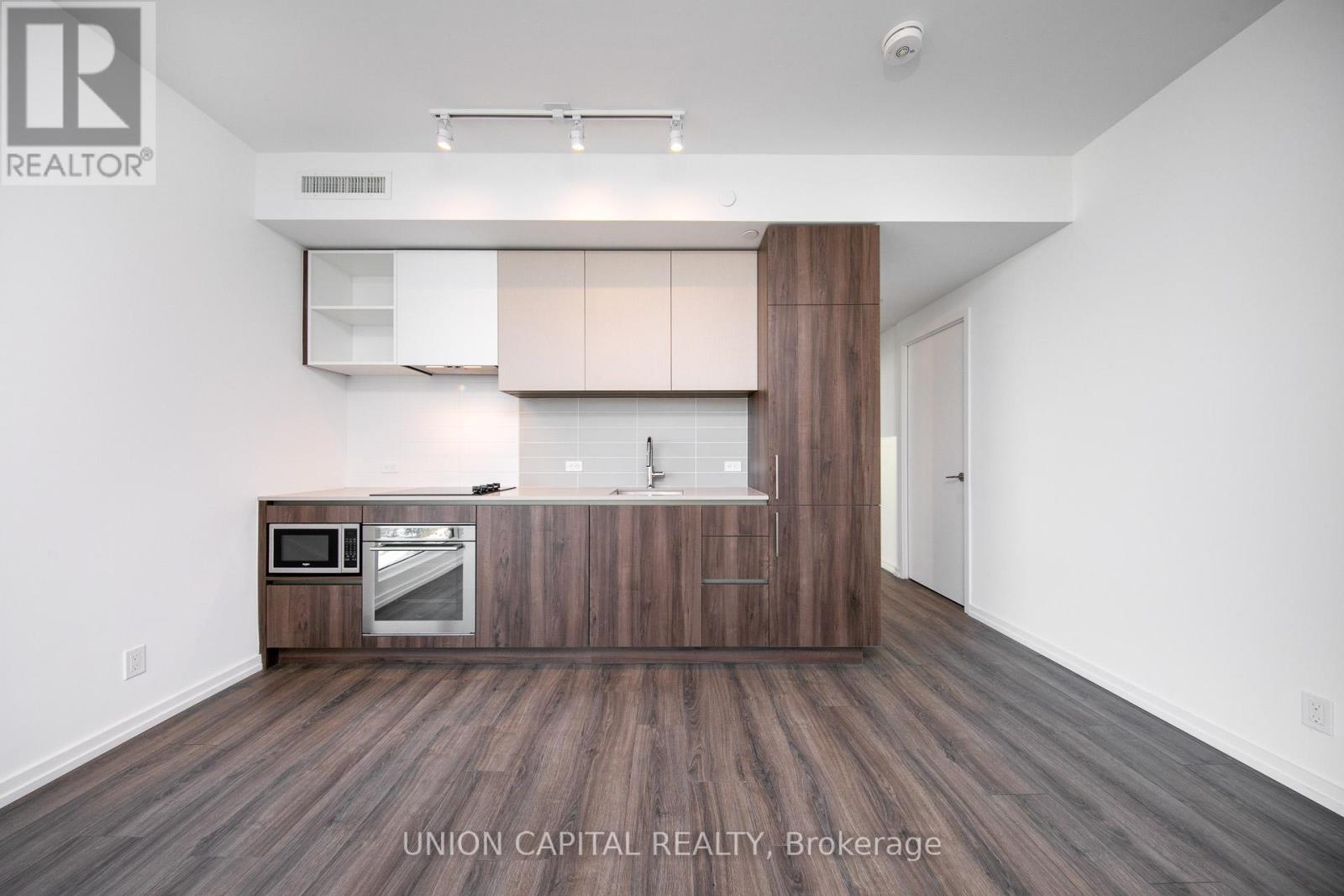 1103 - 1000 Portage Parkway, Vaughan, Ontario  L4K 0L1 - Photo 6 - N12632226