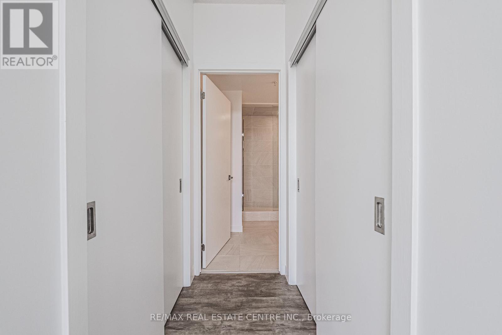 2001 - 2081 Fairview Street, Burlington, Ontario  L7R 0E4 - Photo 19 - W12632214