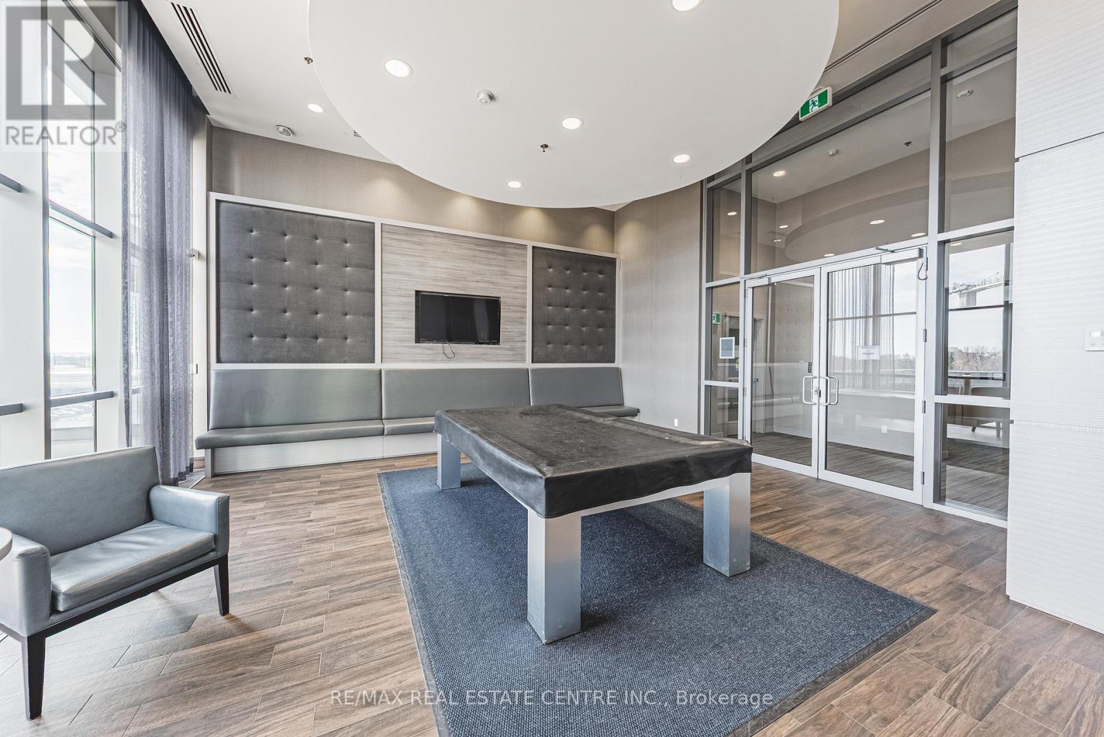 2001 - 2081 Fairview Street, Burlington, Ontario  L7R 0E4 - Photo 27 - W12632214