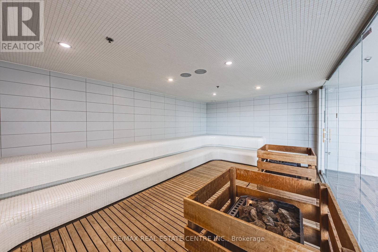 2001 - 2081 Fairview Street, Burlington, Ontario  L7R 0E4 - Photo 37 - W12632214