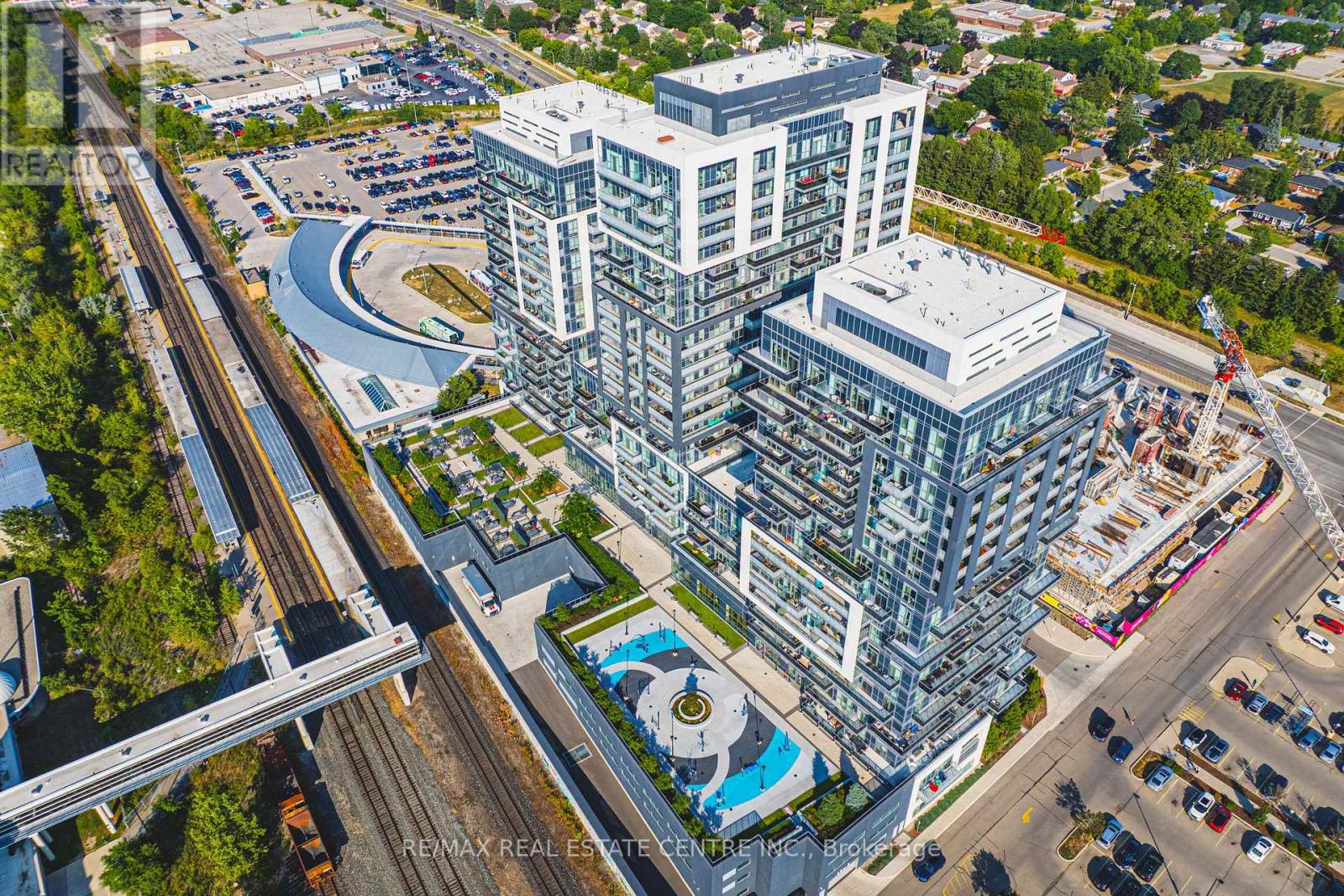 2001 - 2081 Fairview Street, Burlington, Ontario  L7R 0E4 - Photo 40 - W12632214