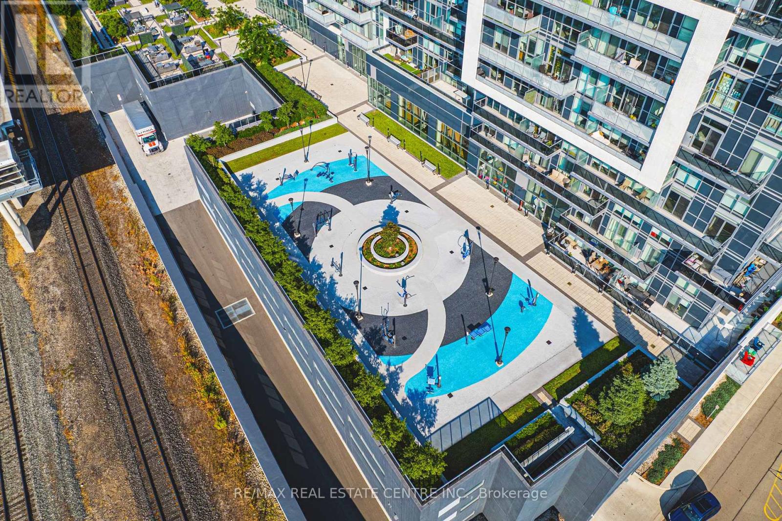 2001 - 2081 Fairview Street, Burlington, Ontario  L7R 0E4 - Photo 41 - W12632214