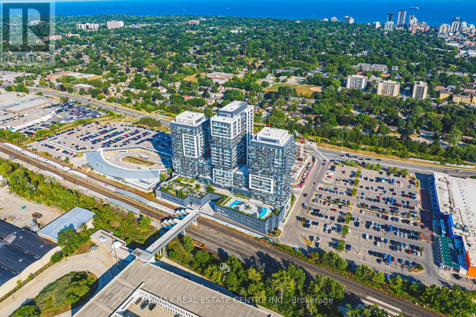 2001 - 2081 Fairview Street, Burlington, Ontario  L7R 0E4 - Photo 43 - W12632214