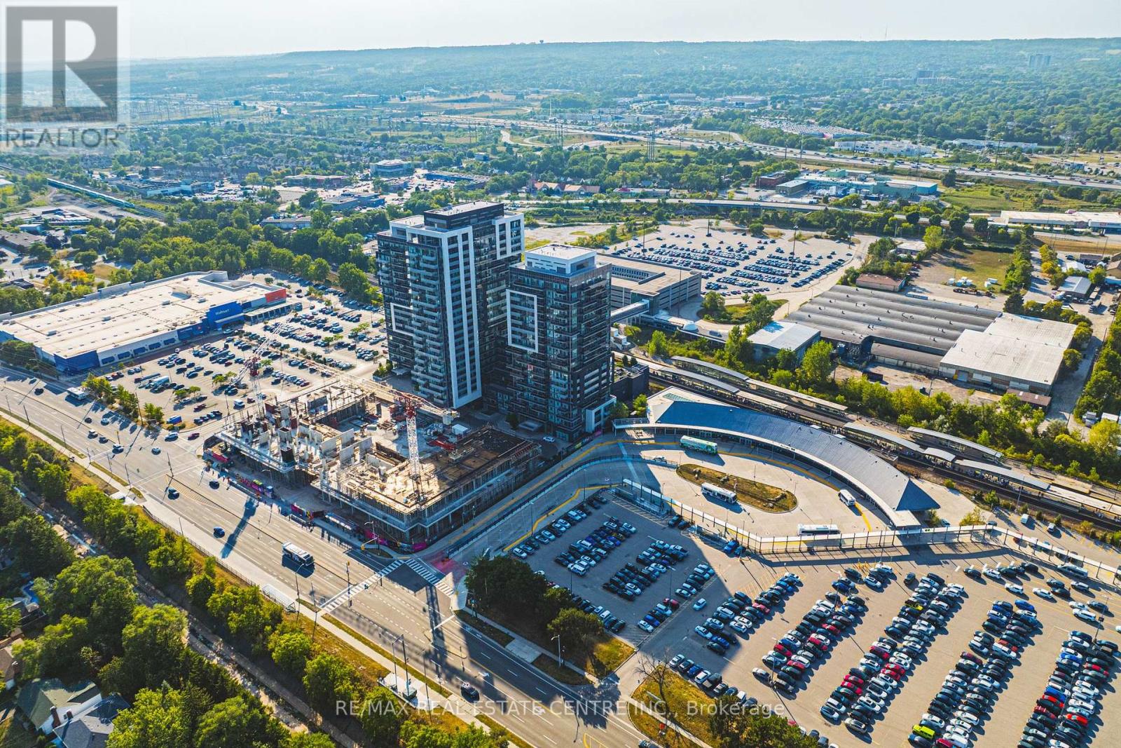 2001 - 2081 Fairview Street, Burlington, Ontario  L7R 0E4 - Photo 44 - W12632214