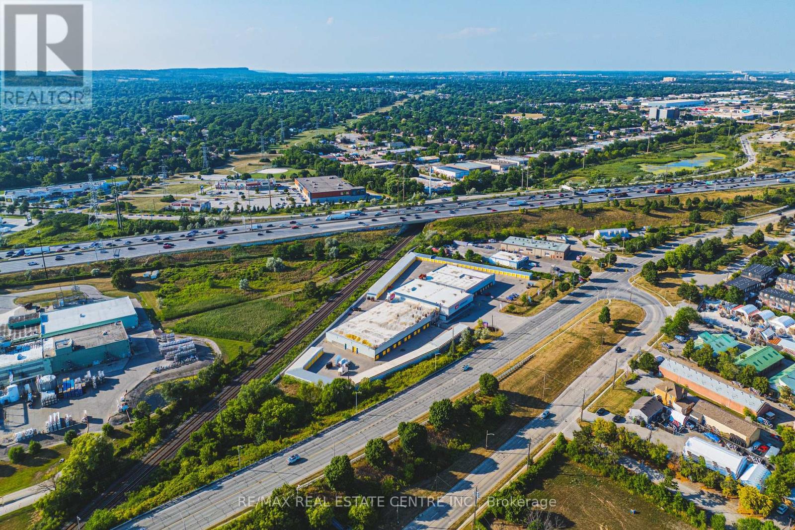 2001 - 2081 Fairview Street, Burlington, Ontario  L7R 0E4 - Photo 46 - W12632214