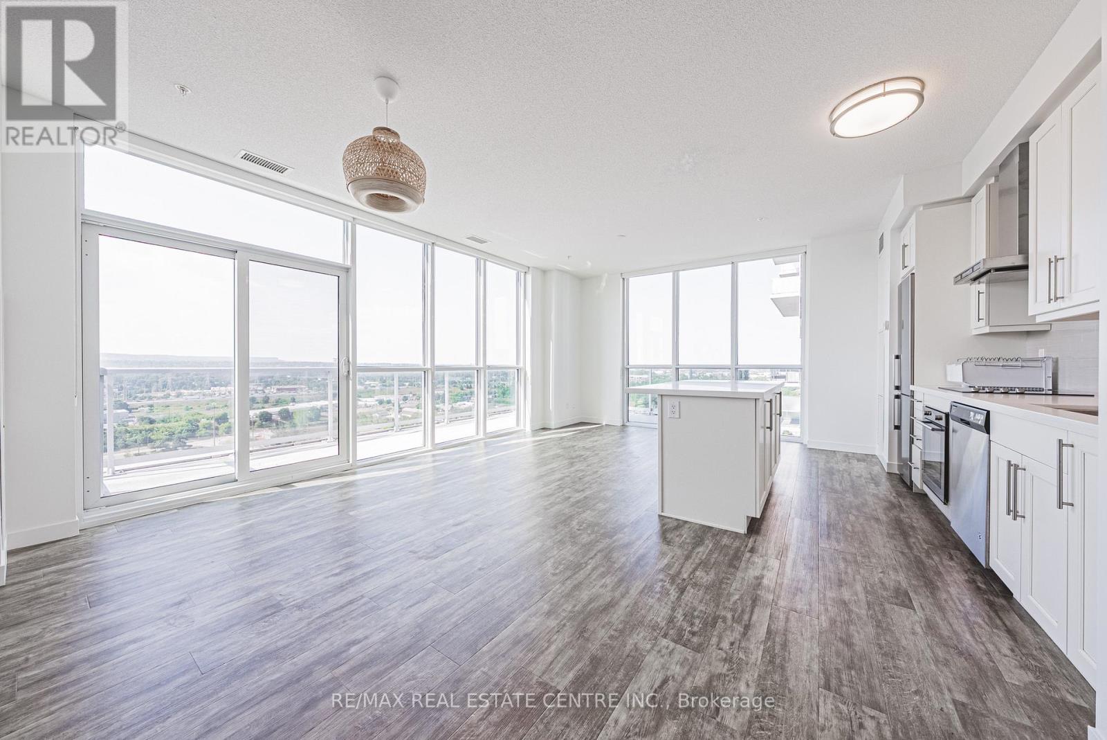 2001 - 2081 Fairview Street, Burlington, Ontario  L7R 0E4 - Photo 7 - W12632214