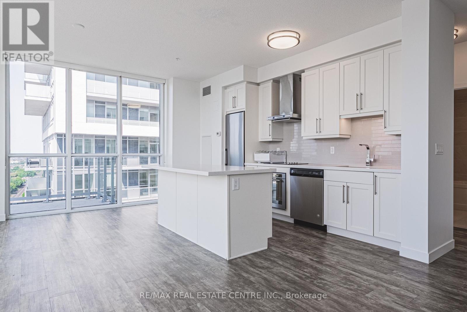 2001 - 2081 Fairview Street, Burlington, Ontario  L7R 0E4 - Photo 8 - W12632214